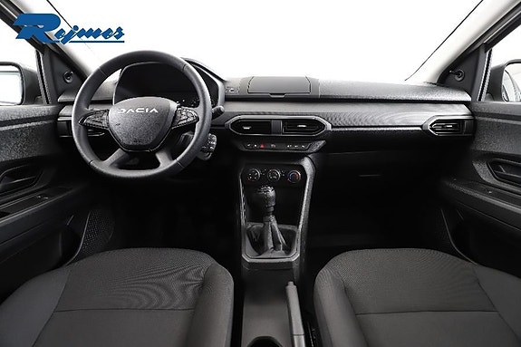 Dacia Sandero 11 of 24