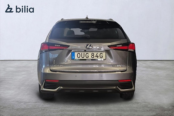 Lexus NX450h+ 15 of 30