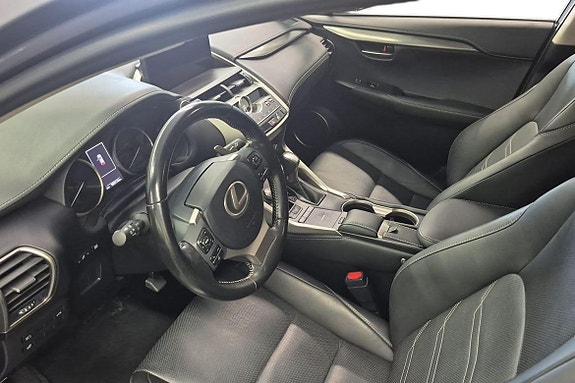 Lexus NX450h+ 28 of 30