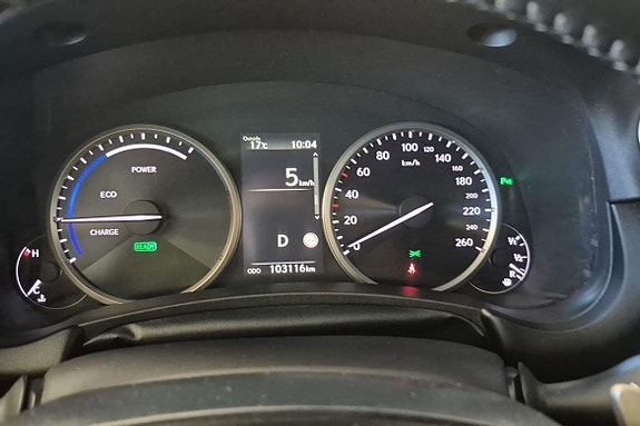 Lexus NX450h+ 24 of 30