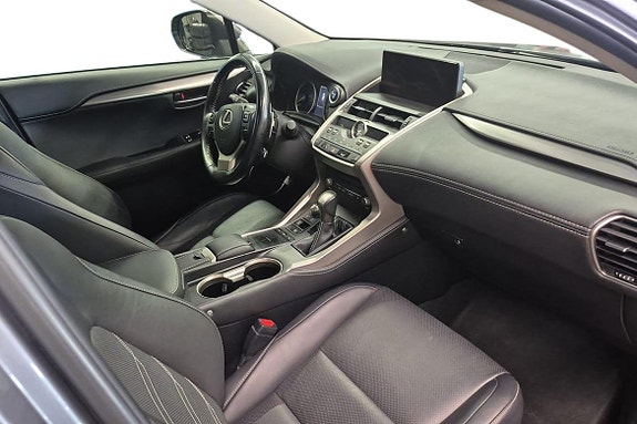 Lexus NX450h+ 29 of 30