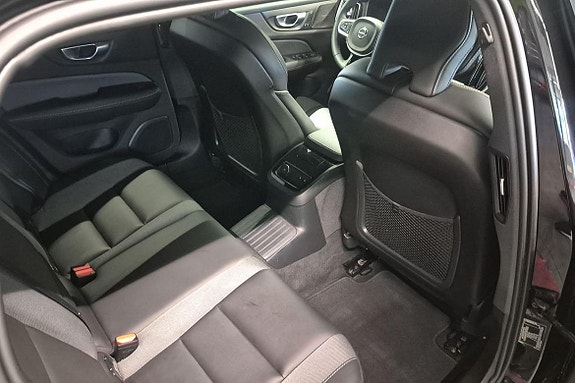 Volvo V60 18 of 30