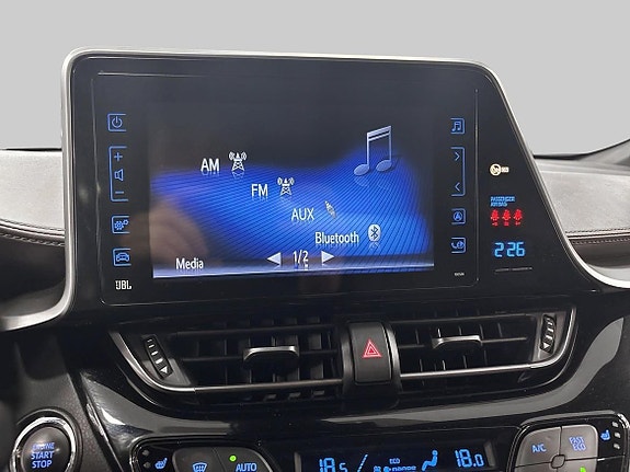 Toyota C-HR 16 of 21