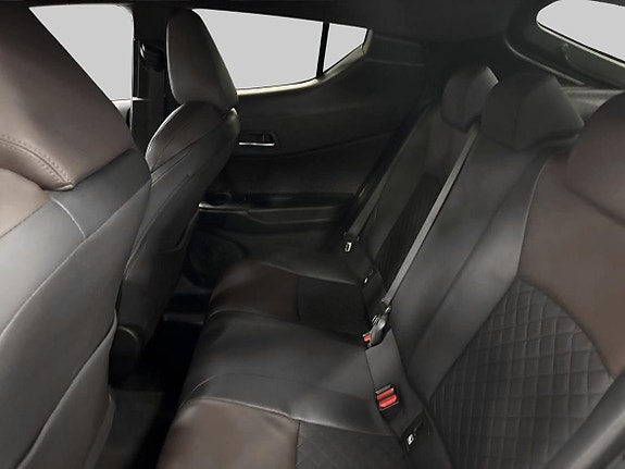 Toyota C-HR 11 of 21