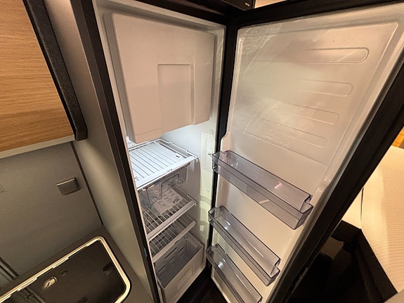 Adria TWIN SELECT 640 SLB (2027 PÅ PLATS+Webasto diesel+Aut 140hk) 17 of 19