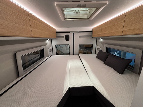 Adria TWIN SELECT 640 SLB (2027 PÅ PLATS+Webasto diesel+Aut 140hk) 14 of 19