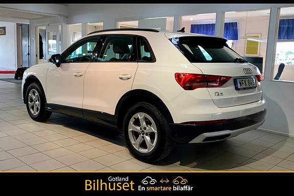 Audi Q3 3 of 12