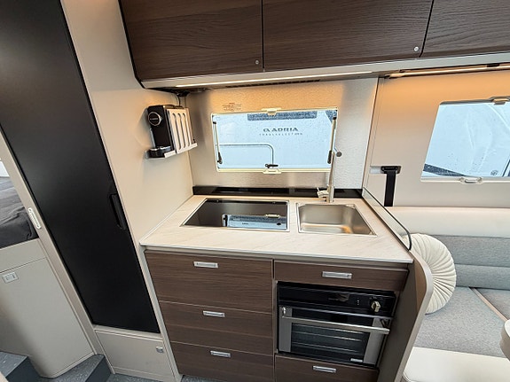 Adria Compact Supreme DL - Höga långbäddar - Nyhet - Dieselpanna - Face2Face - 13 of 24