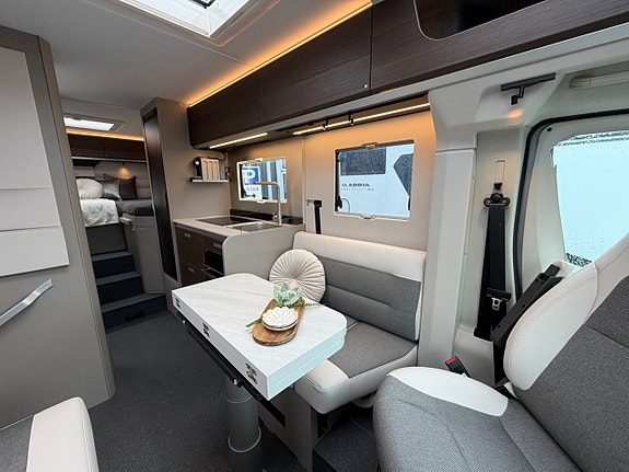 Adria Compact Supreme DL - Höga långbäddar - Nyhet - Dieselpanna - Face2Face - 10 of 24