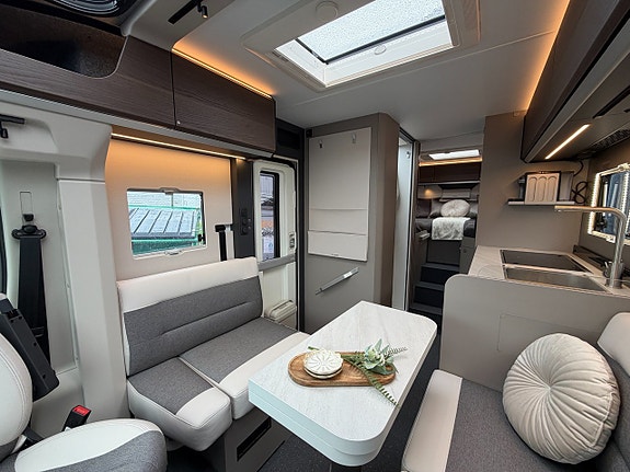 Adria Compact Supreme DL - Höga långbäddar - Nyhet - Dieselpanna - Face2Face - 11 of 24