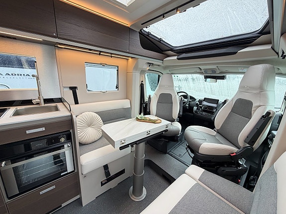 Adria Compact Supreme DL - Höga långbäddar - Nyhet - Dieselpanna - Face2Face - 8 of 24