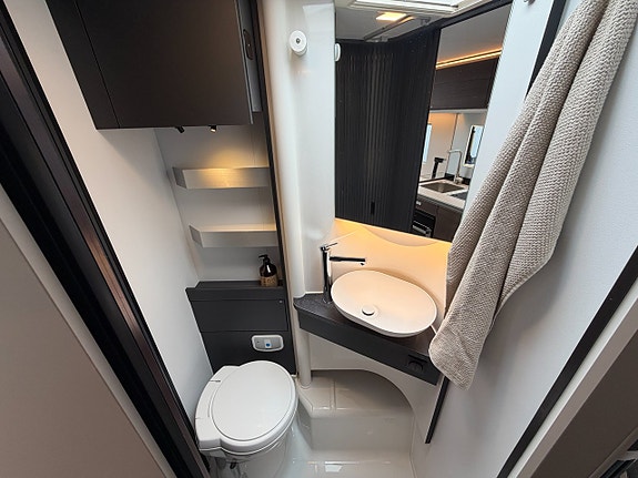 Adria Compact Supreme DL - Höga långbäddar - Nyhet - Dieselpanna - Face2Face - 14 of 24