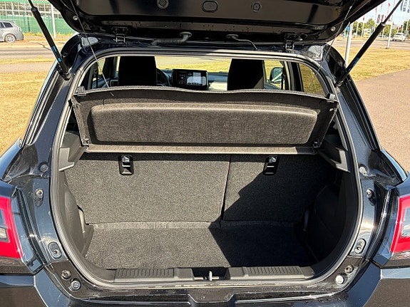 Suzuki Swift 6 of 8