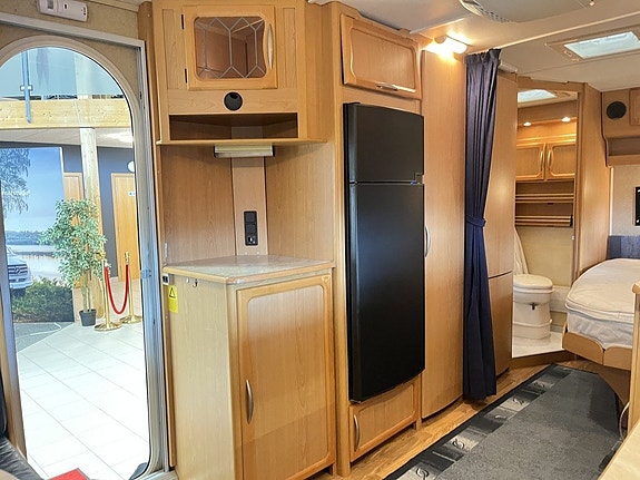 Kabe SAFIR XL KS (ALDE+AC+Solcell+1 570 kg) 11 of 21