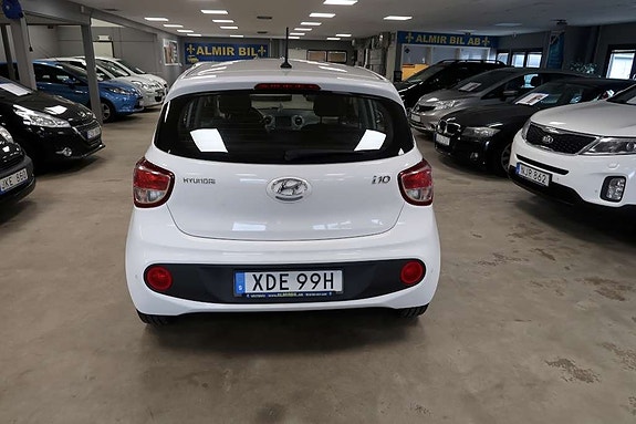 Hyundai i10 5 of 12