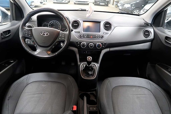 Hyundai i10 11 of 12