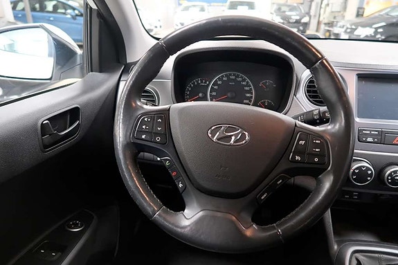 Hyundai i10 10 of 12