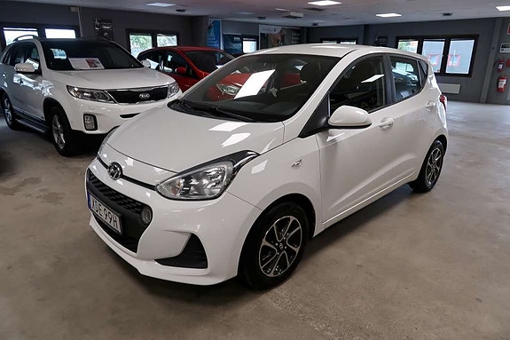 Hyundai i10 3 of 12