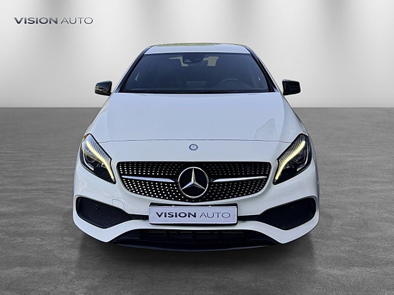 Mercedes-Benz A200 d 2 of 24