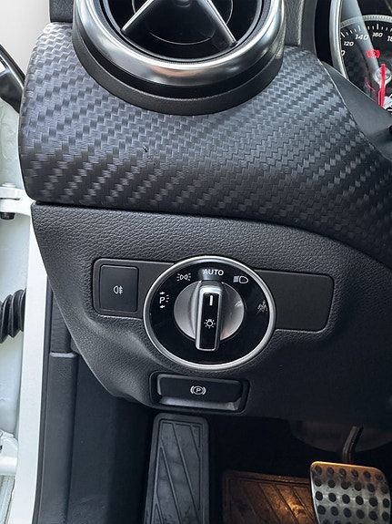Mercedes-Benz A200 d 11 of 24