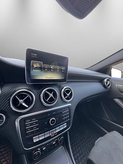 Mercedes-Benz A200 d 16 of 24