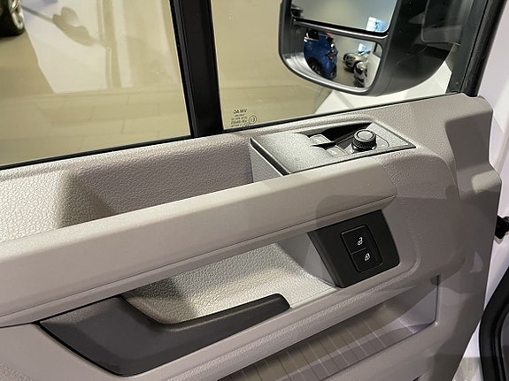 Volkswagen Crafter 19 of 19