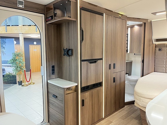 Kabe BRILJANT 470 XL KS (ALDE+Kompressorkyl+Komfortpkt+1 700 kg) 17 of 25