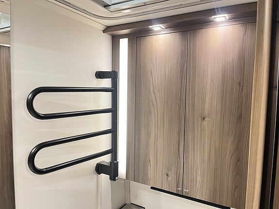 Kabe BRILJANT 470 XL KS (ALDE+Kompressorkyl+Komfortpkt+1 700 kg) 21 of 25