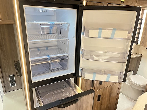 Kabe BRILJANT 470 XL KS (ALDE+Kompressorkyl+Komfortpkt+1 700 kg) 15 of 25