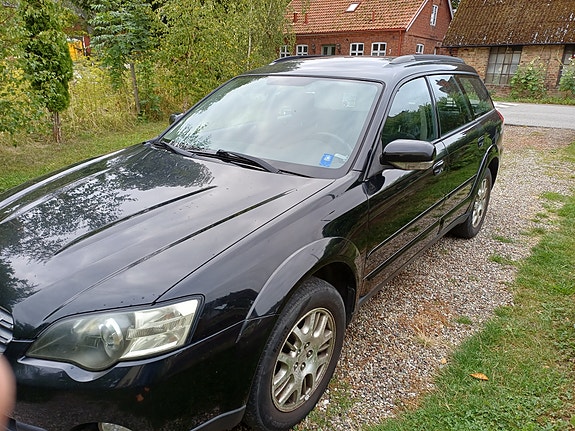 Subaru Outback 2 of 5