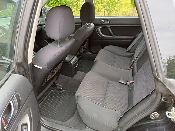 Subaru Outback 4 of 5