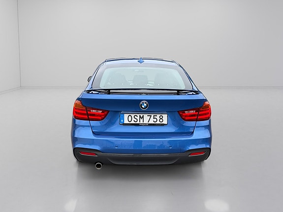 BMW 318d 6 of 16
