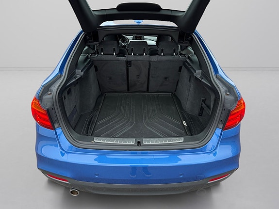 BMW 318d 7 of 16
