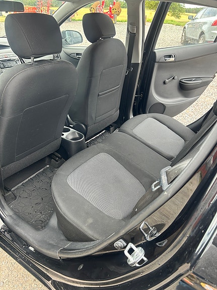 Hyundai i20 7 of 9