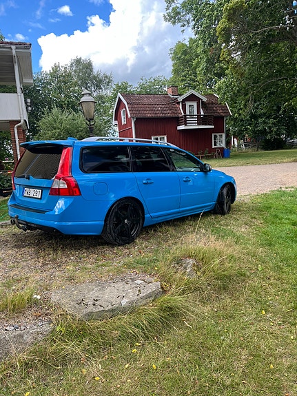 Volvo V70 4 of 10