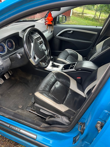 Volvo V70 9 of 10