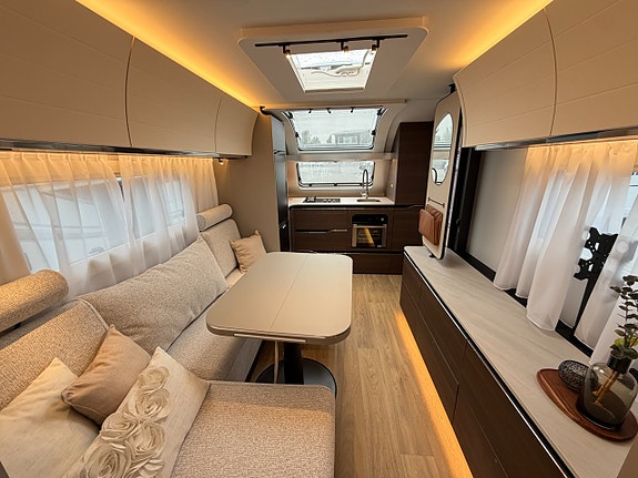 Adria Alpina 663 HT - Queenbed - Alde - Boggie - 19 of 21