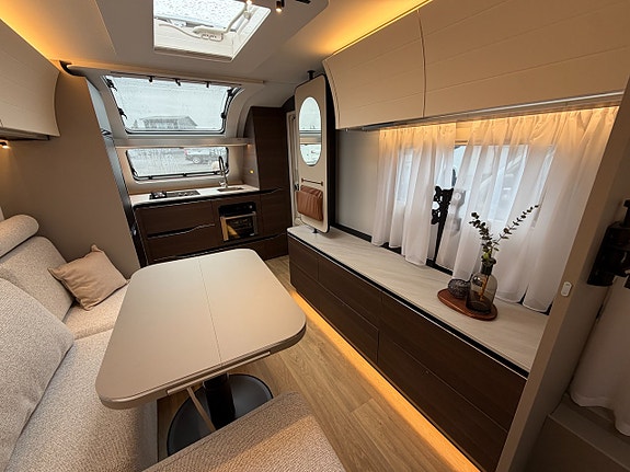 Adria Alpina 663 HT - Queenbed - Alde - Boggie - 12 of 21