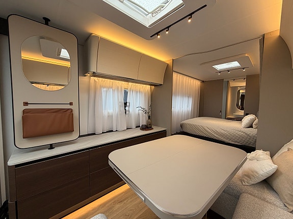 Adria Alpina 663 HT - Queenbed - Alde - Boggie - 10 of 21