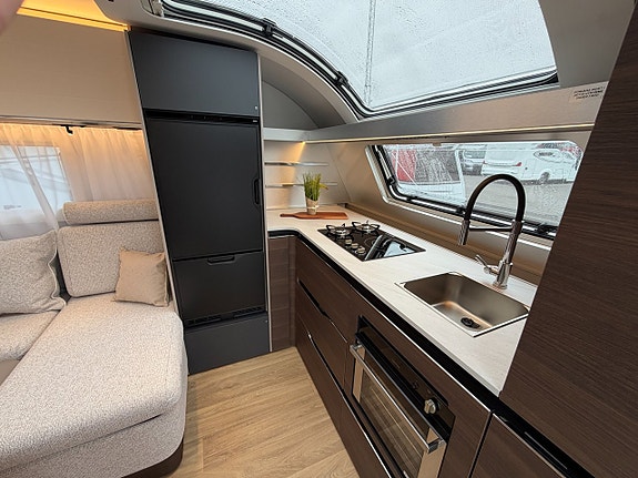 Adria Alpina 663 HT - Queenbed - Alde - Boggie - 7 of 21