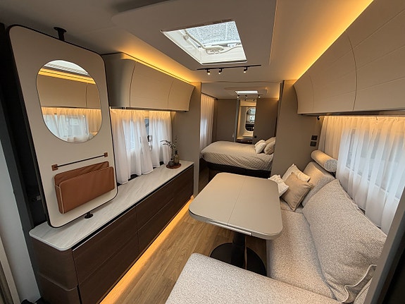 Adria Alpina 663 HT - Queenbed - Alde - Boggie - 9 of 21