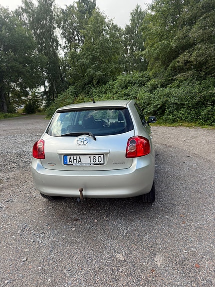 Toyota Auris 4 of 6