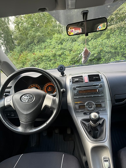 Toyota Auris 5 of 6