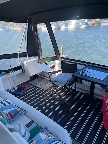 Sea Ray 350 Sundancer 7 of 7