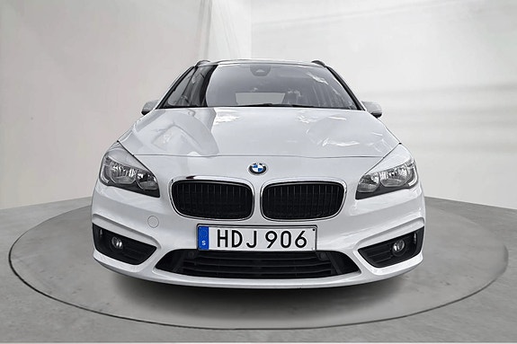 BMW 220i 4 of 13