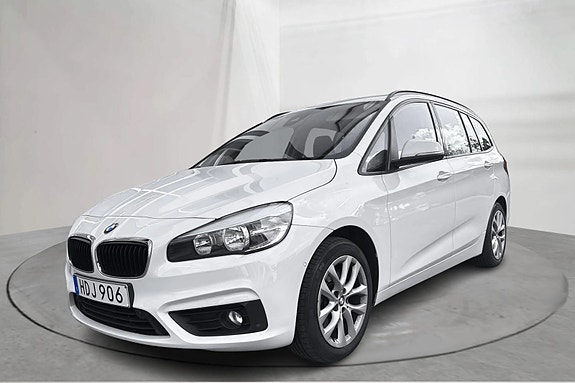 BMW 220i 3 of 13