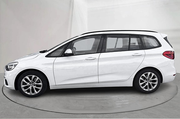 BMW 220i 2 of 13