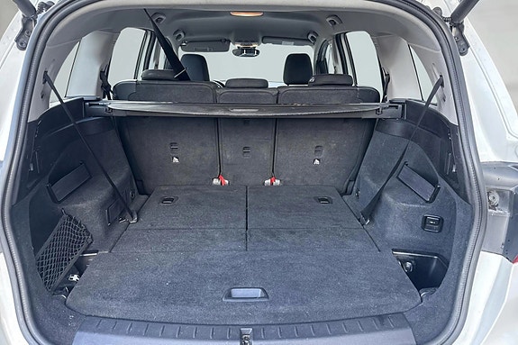 BMW 220i 9 of 13