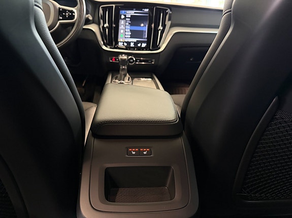 Volvo V60 Cross Country 12 of 21