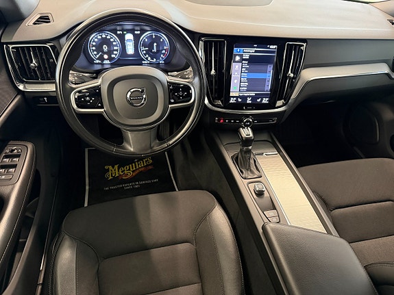 Volvo V60 Cross Country 13 of 21
